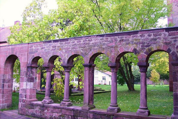 12 Neustadt-Main karolingische Klosterruinen